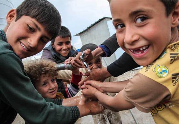 Un progetto di Save the Children a beneficio di tutte le bambine e i bambini