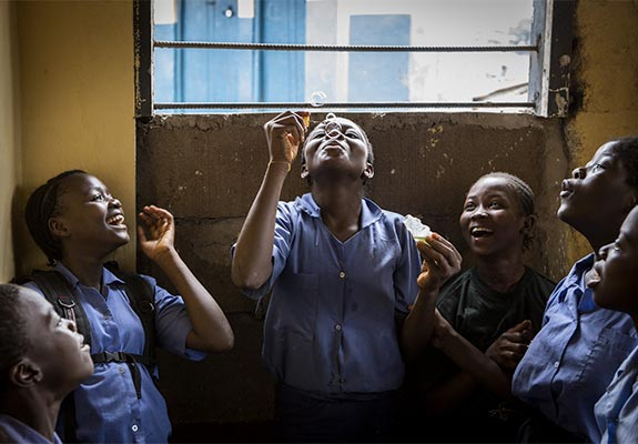 Un progetto di Save the Children a beneficio di tutte le bambine e i bambini